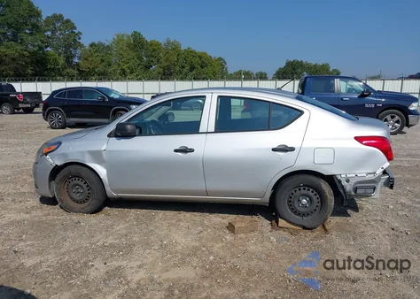 2015 Nissan Versa 1.6 S/1.6 S+/1.6 Sl/1.6 Sv z USA, uszkodzony, nr VIN 3N1CN7AP7FL831156